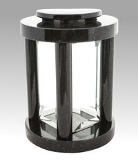 Moderni granitinė žvakidė